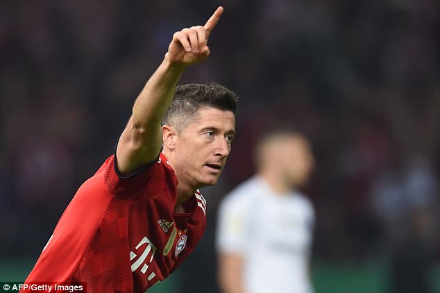 Chelsea Target Boyong Robert Lewandowski Musim Panas Ini